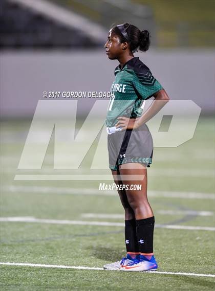 Thumbnail 1 in Red Oak vs. Lake Ridge (UIL 5A Regional Quarterfinal) photogallery.