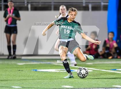 Thumbnail 2 in Red Oak vs. Lake Ridge (UIL 5A Regional Quarterfinal) photogallery.