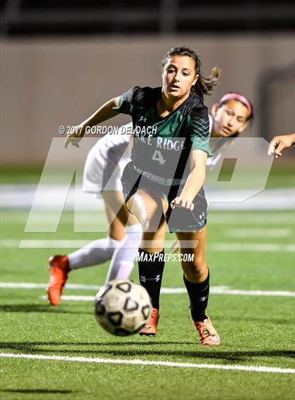 Thumbnail 1 in Red Oak vs. Lake Ridge (UIL 5A Regional Quarterfinal) photogallery.