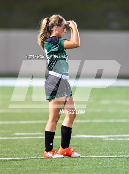 Thumbnail 3 in Red Oak vs. Lake Ridge (UIL 5A Regional Quarterfinal) photogallery.