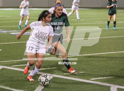 Thumbnail 1 in Red Oak vs. Lake Ridge (UIL 5A Regional Quarterfinal) photogallery.