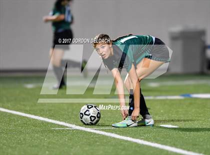 Thumbnail 1 in Red Oak vs. Lake Ridge (UIL 5A Regional Quarterfinal) photogallery.