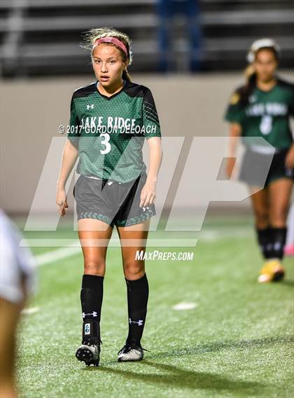 Thumbnail 3 in Red Oak vs. Lake Ridge (UIL 5A Regional Quarterfinal) photogallery.
