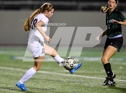 Thumbnail 2 in Red Oak vs. Lake Ridge (UIL 5A Regional Quarterfinal) photogallery.