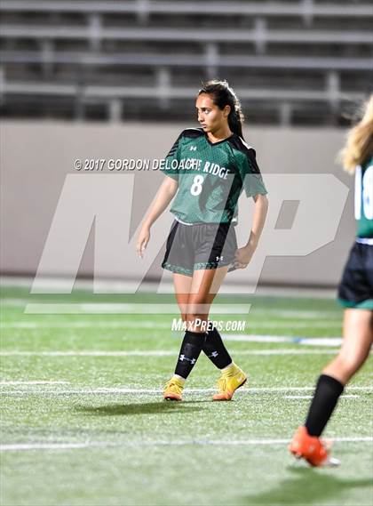 Thumbnail 1 in Red Oak vs. Lake Ridge (UIL 5A Regional Quarterfinal) photogallery.