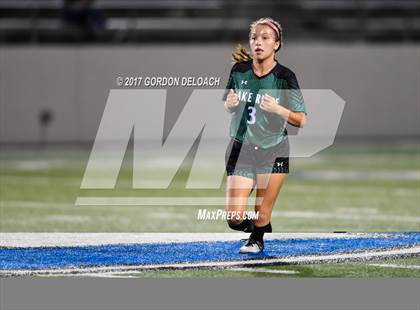 Thumbnail 2 in Red Oak vs. Lake Ridge (UIL 5A Regional Quarterfinal) photogallery.