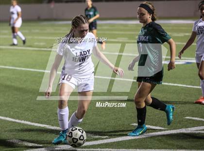 Thumbnail 2 in Red Oak vs. Lake Ridge (UIL 5A Regional Quarterfinal) photogallery.