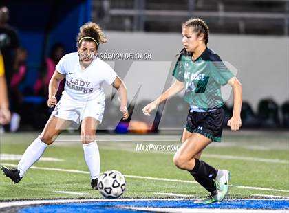 Thumbnail 2 in Red Oak vs. Lake Ridge (UIL 5A Regional Quarterfinal) photogallery.