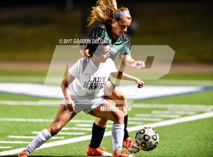 Thumbnail 2 in Red Oak vs. Lake Ridge (UIL 5A Regional Quarterfinal) photogallery.