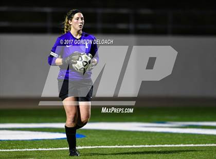 Thumbnail 3 in Red Oak vs. Lake Ridge (UIL 5A Regional Quarterfinal) photogallery.