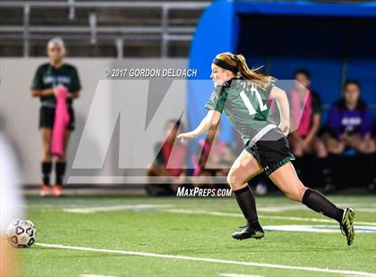 Thumbnail 1 in Red Oak vs. Lake Ridge (UIL 5A Regional Quarterfinal) photogallery.