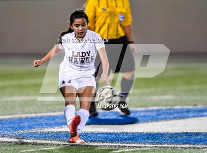 Thumbnail 2 in Red Oak vs. Lake Ridge (UIL 5A Regional Quarterfinal) photogallery.
