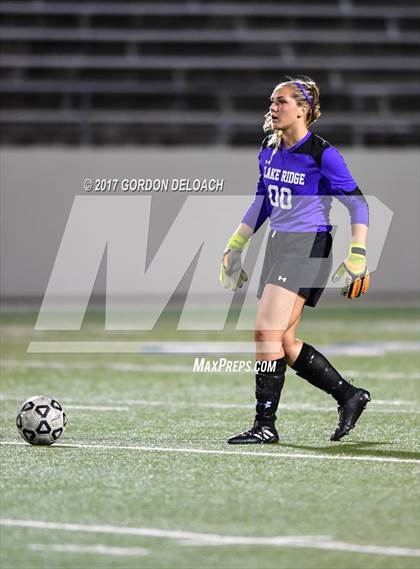 Thumbnail 2 in Red Oak vs. Lake Ridge (UIL 5A Regional Quarterfinal) photogallery.