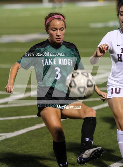 Thumbnail 2 in Red Oak vs. Lake Ridge (UIL 5A Regional Quarterfinal) photogallery.