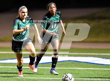 Thumbnail 1 in Red Oak vs. Lake Ridge (UIL 5A Regional Quarterfinal) photogallery.