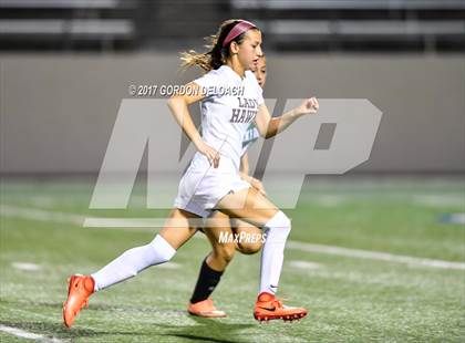 Thumbnail 1 in Red Oak vs. Lake Ridge (UIL 5A Regional Quarterfinal) photogallery.