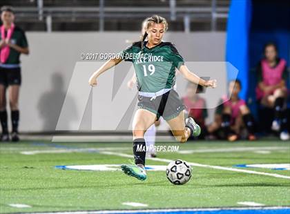 Thumbnail 1 in Red Oak vs. Lake Ridge (UIL 5A Regional Quarterfinal) photogallery.