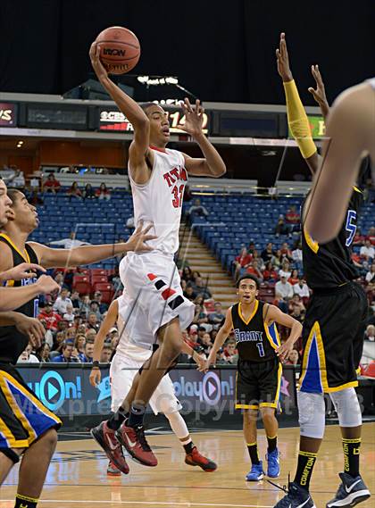 Thumbnail 2 in Grant vs. Antelope (CIF SJS D2 Final) photogallery.