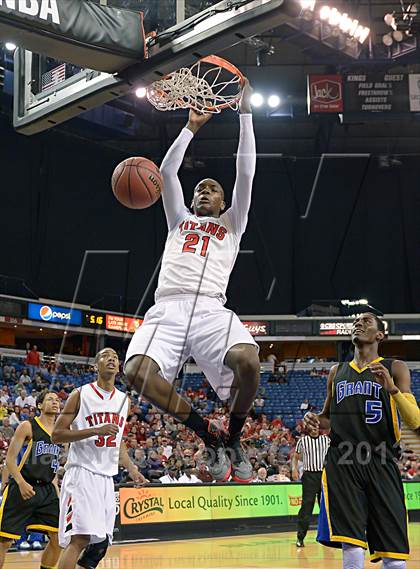 Thumbnail 3 in Grant vs. Antelope (CIF SJS D2 Final) photogallery.