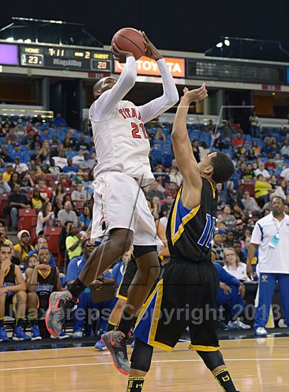 Thumbnail 2 in Grant vs. Antelope (CIF SJS D2 Final) photogallery.