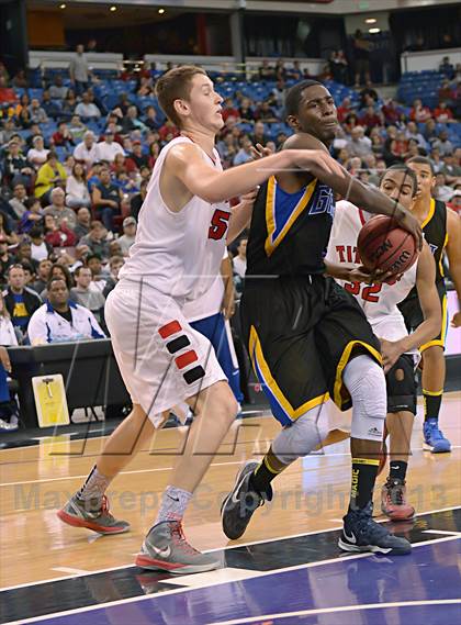 Thumbnail 3 in Grant vs. Antelope (CIF SJS D2 Final) photogallery.