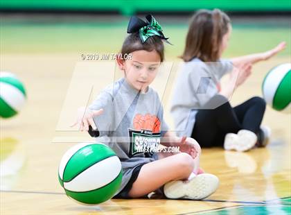 Thumbnail 3 in De Leon @ Santo photogallery.