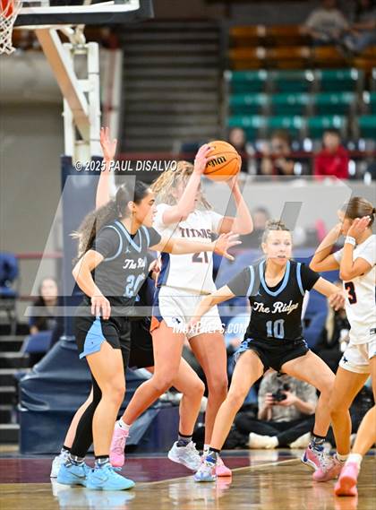 Thumbnail 2 in Riverdale Ridge vs. Legend (CHSAA 6A Final Four) photogallery.