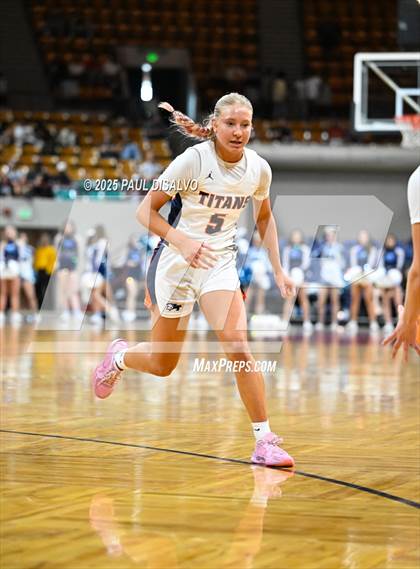 Thumbnail 1 in Riverdale Ridge vs. Legend (CHSAA 6A Final Four) photogallery.