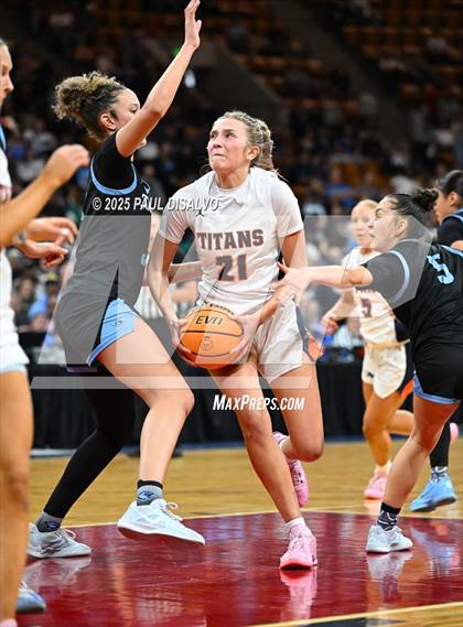 Thumbnail 1 in Riverdale Ridge vs. Legend (CHSAA 6A Final Four) photogallery.