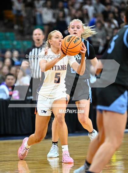 Thumbnail 1 in Riverdale Ridge vs. Legend (CHSAA 6A Final Four) photogallery.
