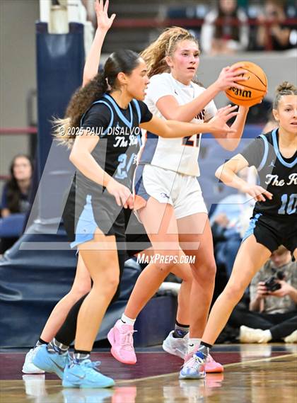 Thumbnail 3 in Riverdale Ridge vs. Legend (CHSAA 6A Final Four) photogallery.