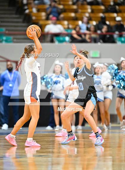 Thumbnail 2 in Riverdale Ridge vs. Legend (CHSAA 6A Final Four) photogallery.