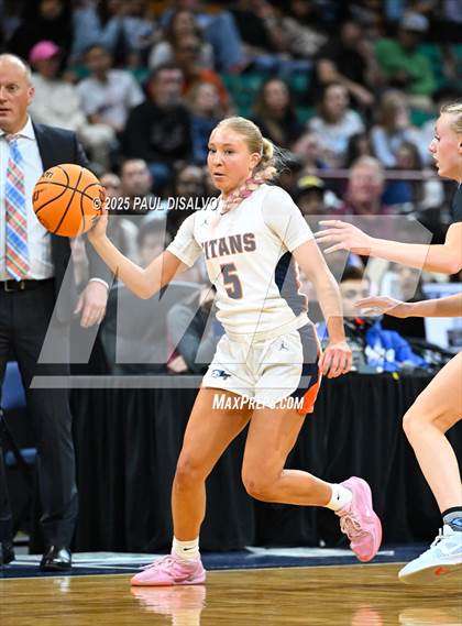 Thumbnail 2 in Riverdale Ridge vs. Legend (CHSAA 6A Final Four) photogallery.