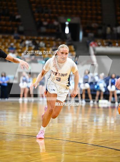 Thumbnail 2 in Riverdale Ridge vs. Legend (CHSAA 6A Final Four) photogallery.