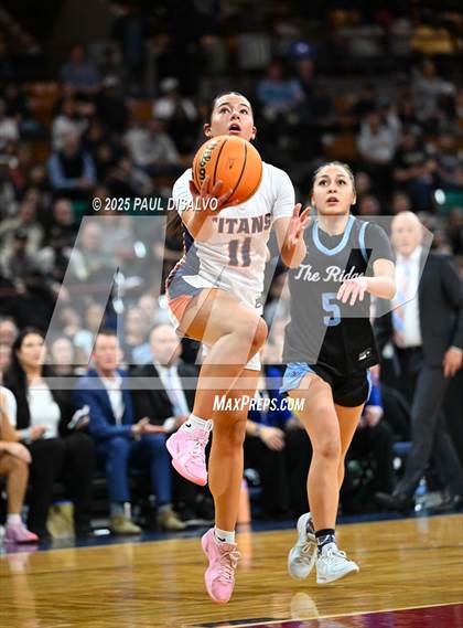 Thumbnail 3 in Riverdale Ridge vs. Legend (CHSAA 6A Final Four) photogallery.
