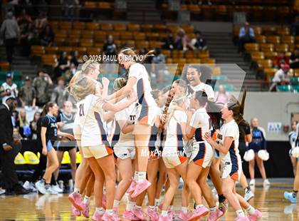 Thumbnail 3 in Riverdale Ridge vs. Legend (CHSAA 6A Final Four) photogallery.