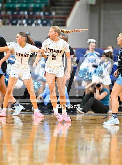 Thumbnail 2 in Riverdale Ridge vs. Legend (CHSAA 6A Final Four) photogallery.