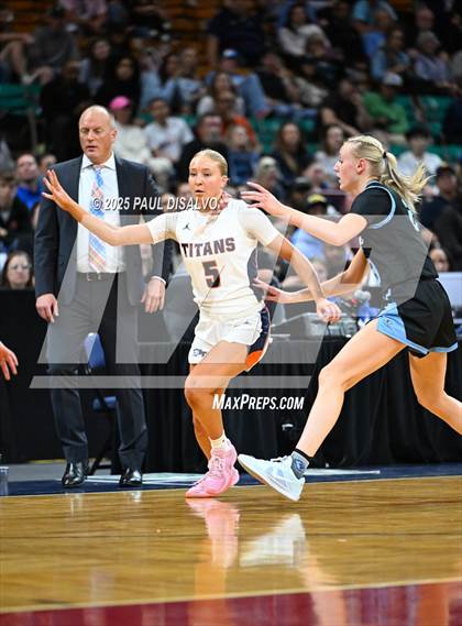 Thumbnail 1 in Riverdale Ridge vs. Legend (CHSAA 6A Final Four) photogallery.