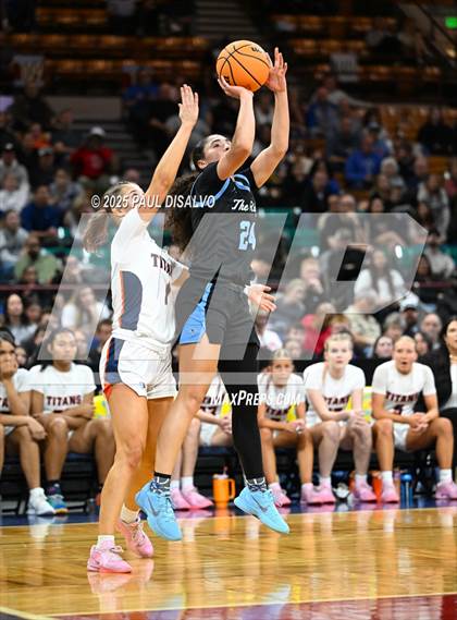 Thumbnail 1 in Riverdale Ridge vs. Legend (CHSAA 6A Final Four) photogallery.