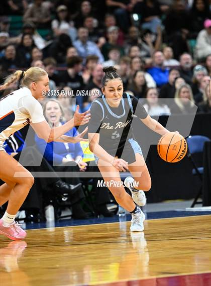 Thumbnail 3 in Riverdale Ridge vs. Legend (CHSAA 6A Final Four) photogallery.