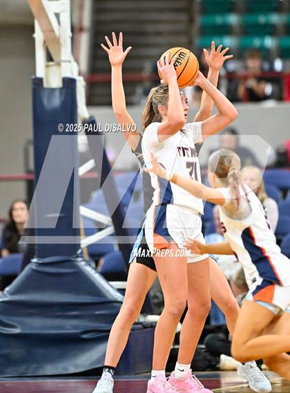 Thumbnail 2 in Riverdale Ridge vs. Legend (CHSAA 6A Final Four) photogallery.