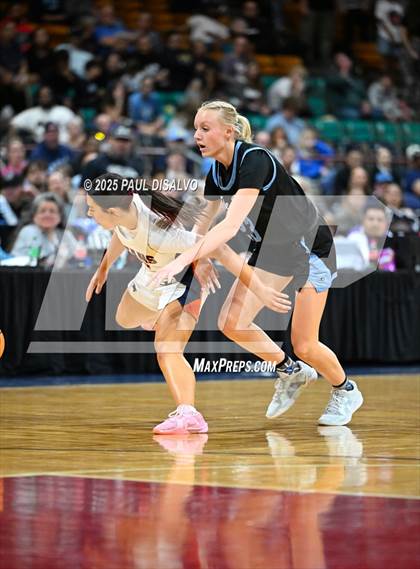 Thumbnail 1 in Riverdale Ridge vs. Legend (CHSAA 6A Final Four) photogallery.