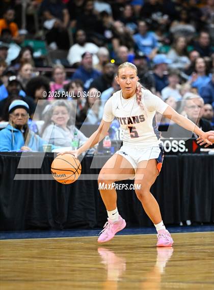 Thumbnail 3 in Riverdale Ridge vs. Legend (CHSAA 6A Final Four) photogallery.