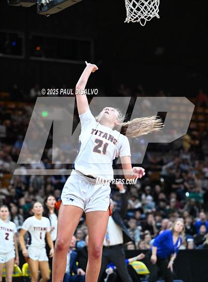 Thumbnail 2 in Riverdale Ridge vs. Legend (CHSAA 6A Final Four) photogallery.