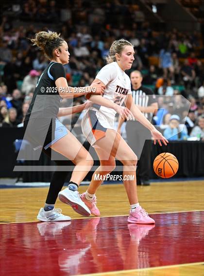 Thumbnail 1 in Riverdale Ridge vs. Legend (CHSAA 6A Final Four) photogallery.