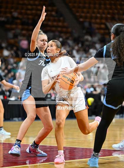 Thumbnail 3 in Riverdale Ridge vs. Legend (CHSAA 6A Final Four) photogallery.