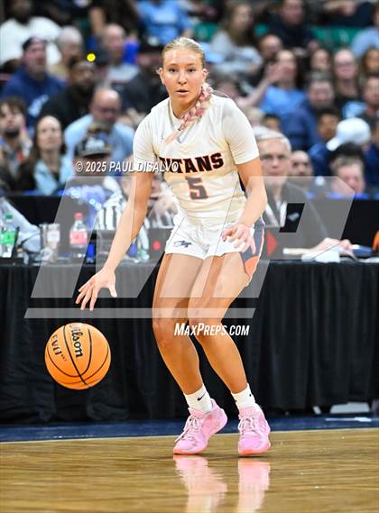Thumbnail 3 in Riverdale Ridge vs. Legend (CHSAA 6A Final Four) photogallery.
