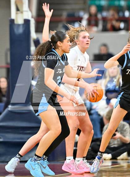 Thumbnail 2 in Riverdale Ridge vs. Legend (CHSAA 6A Final Four) photogallery.