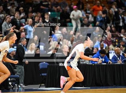 Thumbnail 1 in Riverdale Ridge vs. Legend (CHSAA 6A Final Four) photogallery.