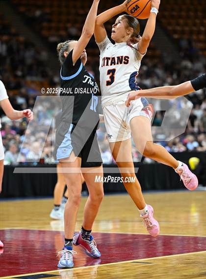 Thumbnail 1 in Riverdale Ridge vs. Legend (CHSAA 6A Final Four) photogallery.